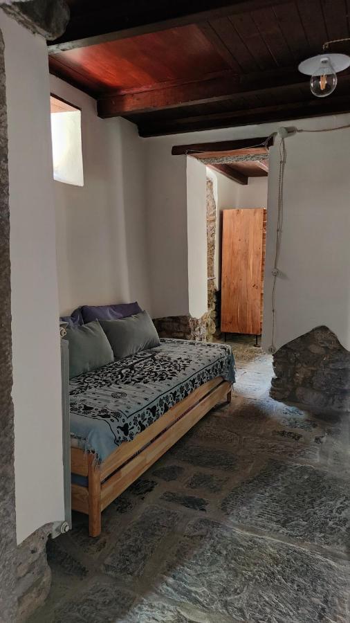 Bed and Breakfast La Casa Delle Pietre Parlanti - Casa In Pietra Ai Piedi Del Parco Delle 5 Terre Biassa Exterior foto