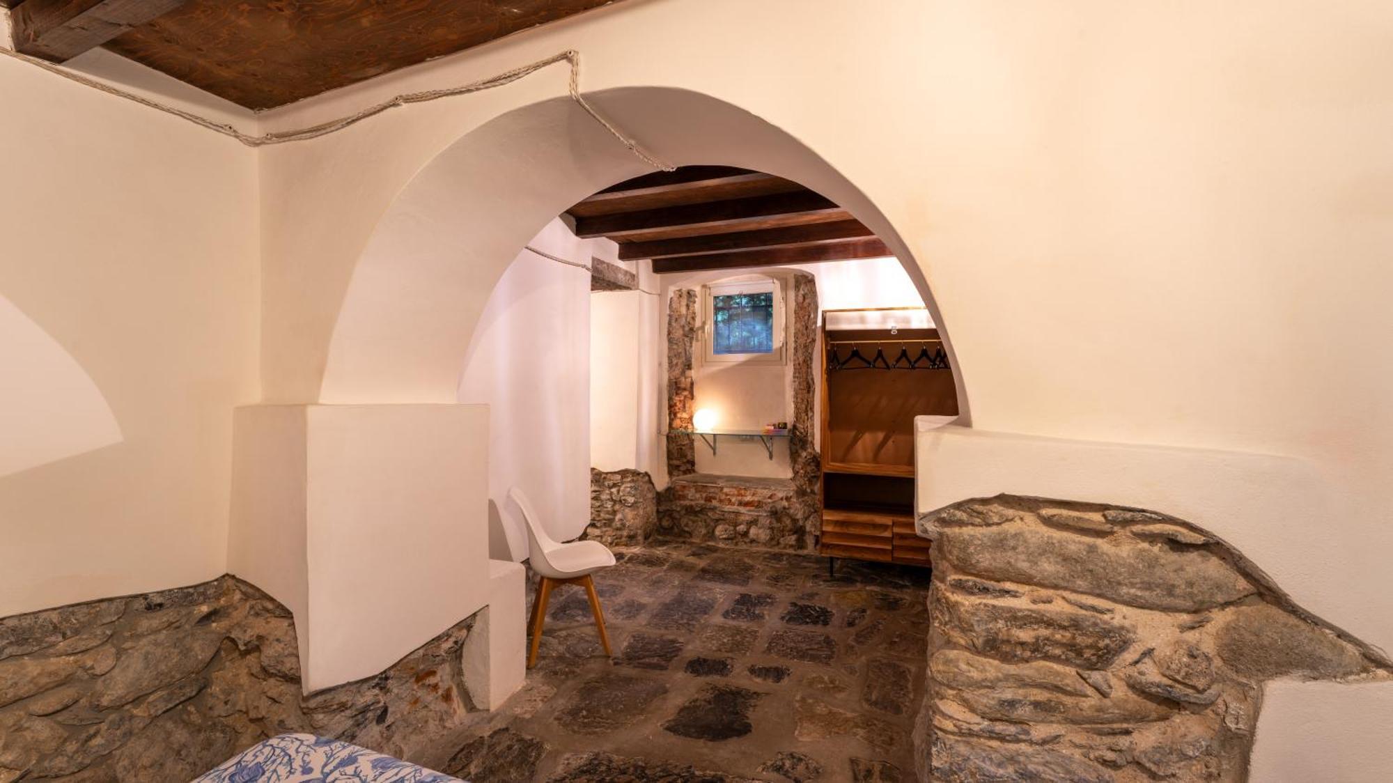 Bed and Breakfast La Casa Delle Pietre Parlanti - Casa In Pietra Ai Piedi Del Parco Delle 5 Terre Biassa Exterior foto
